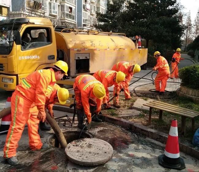 鹰手营子矿市政管道清淤